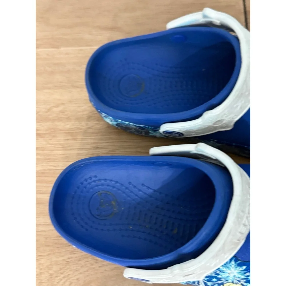 Crocs Kids Frozen Elsa Blue Clogs Snowflake Print Shoes Size 12